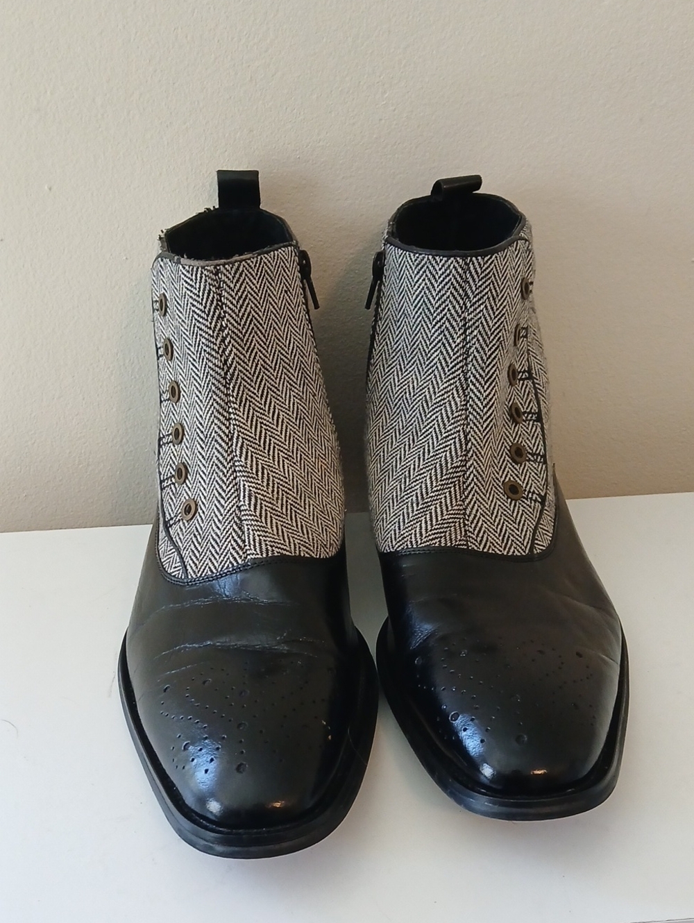 Men's Black Leather & White Herringbone Chukka Boots